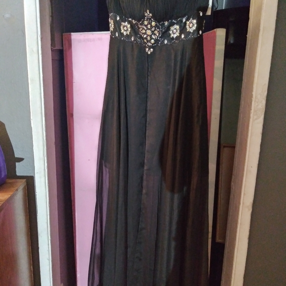 Evening/ night gown - Picture 2 of 3